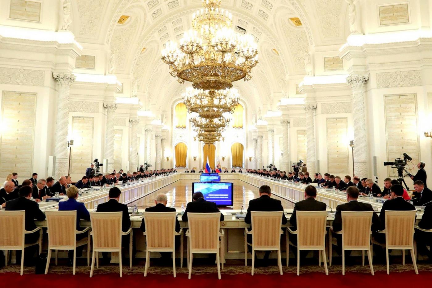 Итоги Госсовета: показатели расселения аварийного жилья в Свердловской области устроили Путина - Фото 1