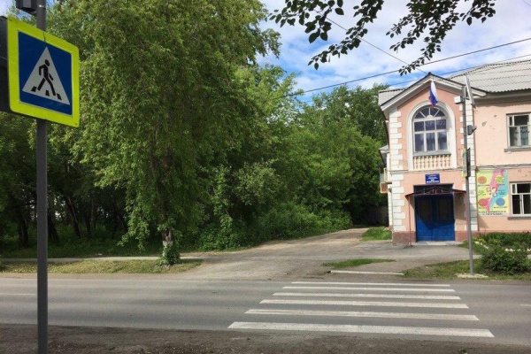 В Богдановиче 78-летний дедушка на Daewoo сбил ребенка на пешеходном переходе - Фото 1