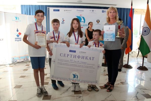 Свердловские школьники взяли бронзу на шахматных соревнованиях «Белая ладья» и завоевали путевку во Францию - Фото 1