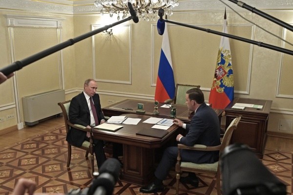 Путин высоко оценил работу Куйвашева по решению вопроса с невыплатой зарплат на тагильском заводе - Фото 1