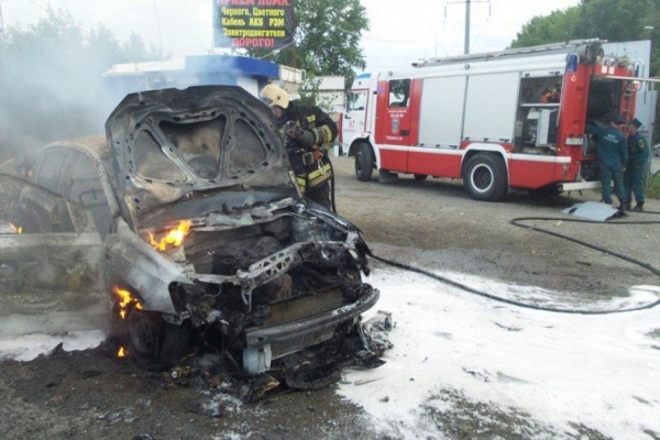На Вторчермете на газовой заправке взорвался Volkswagen - Фото 1