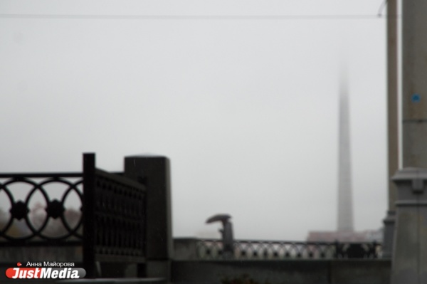 Туман второй раз за неделю срывает прибытие самолетов в Екатеринбург - Фото 1