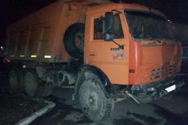В Березовском пьяный водитель грузовика устроил ДТП с пострадавшими. ФОТО - Фото 1