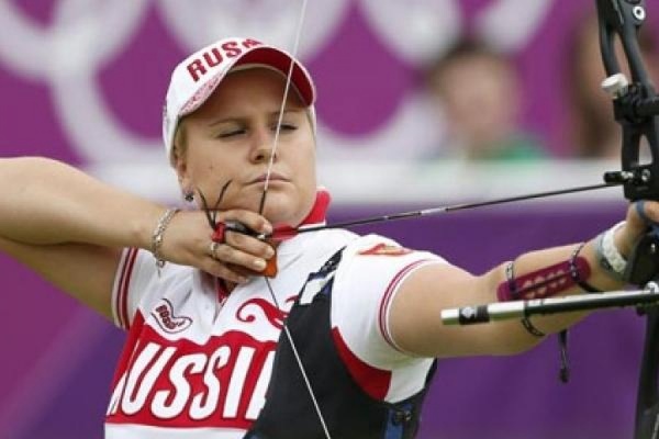 Ксения Перова из Лесного стала первой российской чемпионкой мира в стрельбе из классического лука - Фото 1