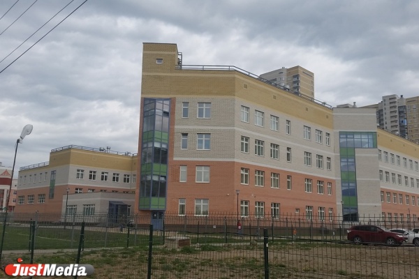 Свердловские школы будут строить в кредит. Все ради отмены второй смены - Фото 1