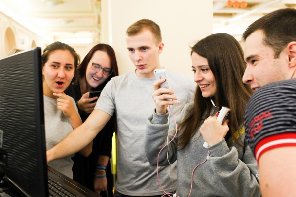 «Билайн» объединил уральских студентов платформой VEON - Фото 1