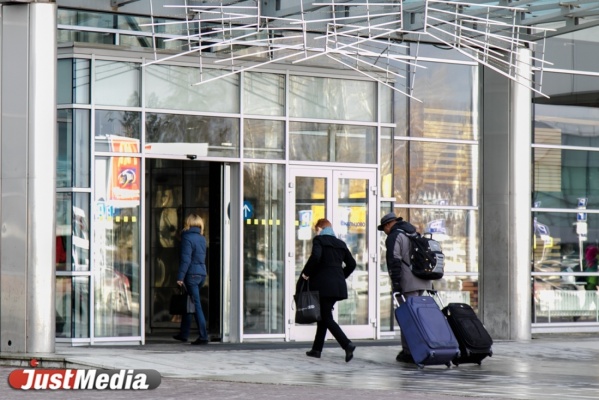 Вылет самолета из Екатеринбурга в Липецк задержали более чем на 5 часов - Фото 1