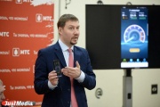 Четыре с половиной. В Екатеринбурге появилась сеть связи нового поколения с скоростями до 700 Мбит/c.