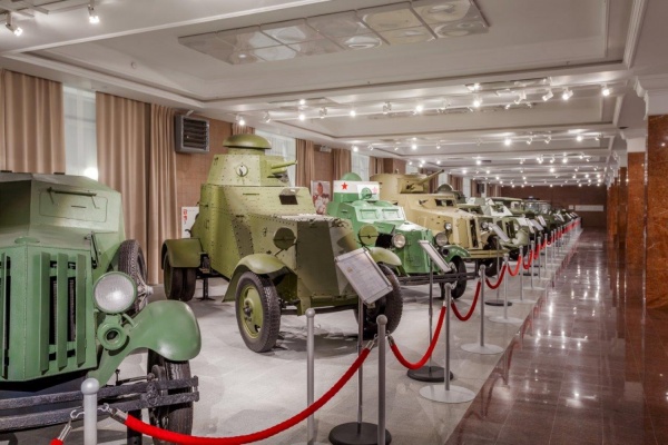 В этом году УГМК откроет новый четырехэтажный выставочный центр музея автомобильной техники. ФОТО - Фото 1