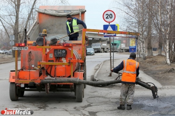 В Кировском районе потратят около 800 тысяч на новый тротуар и газоны - Фото 1