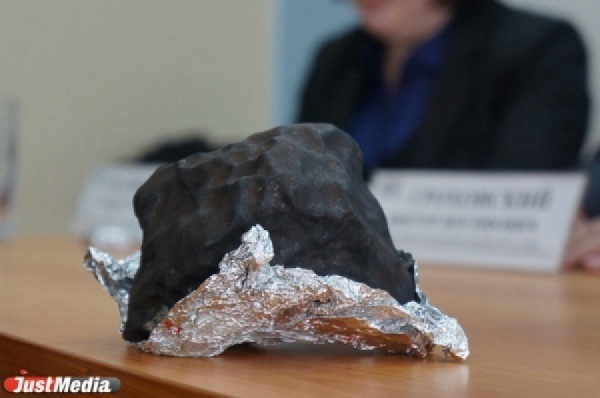 Ученые УрФУ расскажут об исследовании метеоритов и открытых в них минералах  - Фото 1