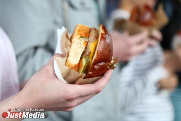 Покупка хот-дога на заправке помогла жителю США выиграть 1 млн долларов - Фото 1