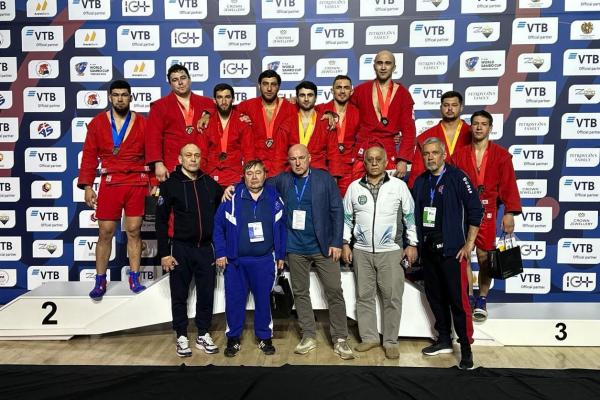 Две золотые медали завоевали самбисты верхнепышминского клуба на Кубке мира в Ереване - Фото 1