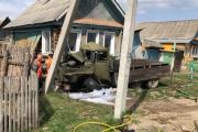 В Челябинской области «Урал» груженый газовыми баллонами врезался в жилой дом