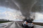 Мощные торнадо бушуют в трех американских штатах