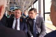 Евгений Куйвашев и Алексей Орлов стали первыми пассажирами трехсекционного трамвая «Кастор»