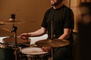 Обучение игре на барабанах: от новичка до мастера