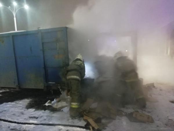 В Екатеринбурге горел крупный торговый центр - Фото 3