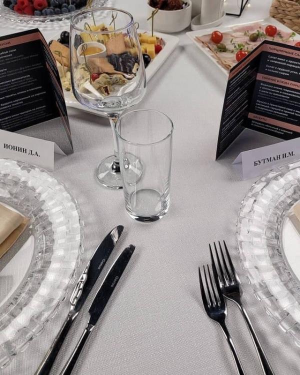 Замгубернатора Дмитрий Ионин оправдался за роскошный ужин на 10-летии Екатеринбург-ЭКСПО - Фото 3