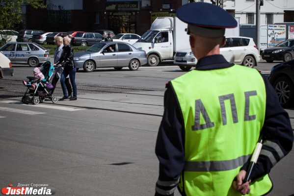 Сотрудники ГИБДД устроили погоню в центре города. Злостными нарушителями оказались… два школьника - Фото 1