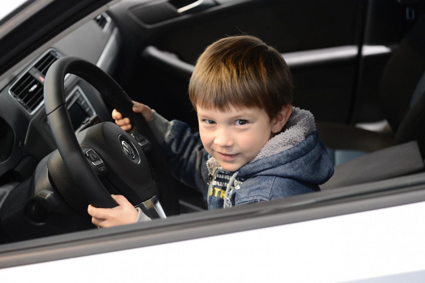 Тест-драйв в духе Олимпиады: в Екатеринбурге прошла презентация автомобилей специальной серии Volkswagen Sochi Edition - Фото 1