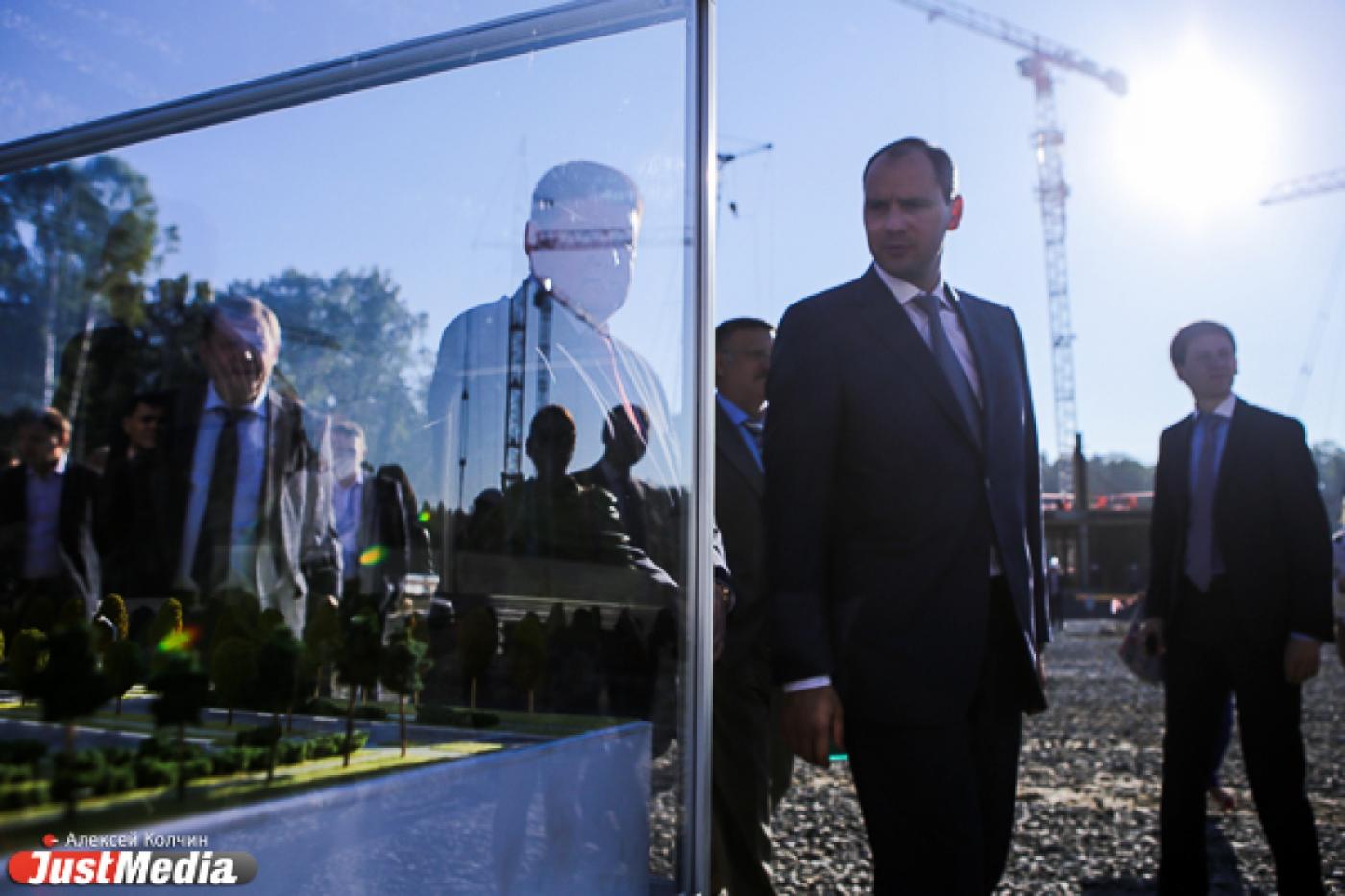 Денис Паслер: «Всех рабочих пересчитать и мне доложить». Строители технопарка «Университетский» опаздывают по срокам - Фото 1