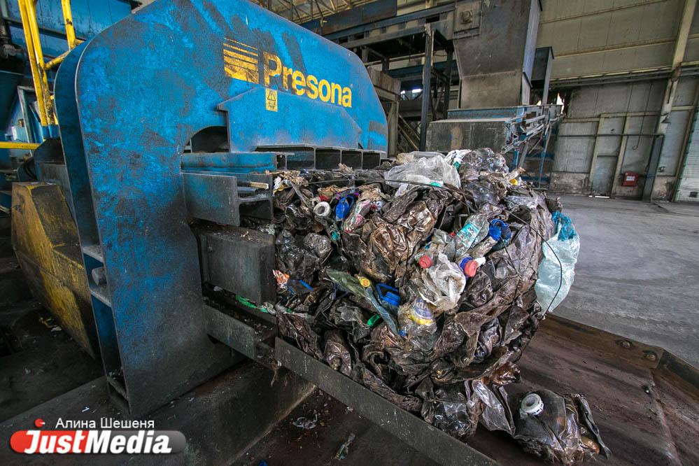 «Если нужно будет изменить границы Екатеринбурга — поддержим». «Спецавтобаза» и чиновники лихорадочно придумывают, как спасти область от мусорного коллапса - Фото 1