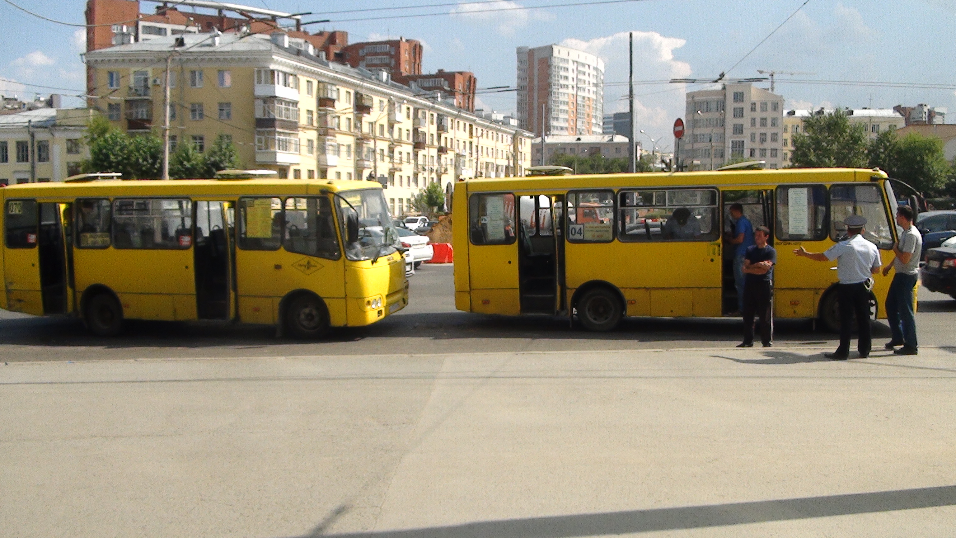 Маршрут 70 автобуса екатеринбург остановки. 070 Автобус Екатеринбург. Автобусы Екатеринбург фото. Маршрут 70 автобуса Екатеринбург.