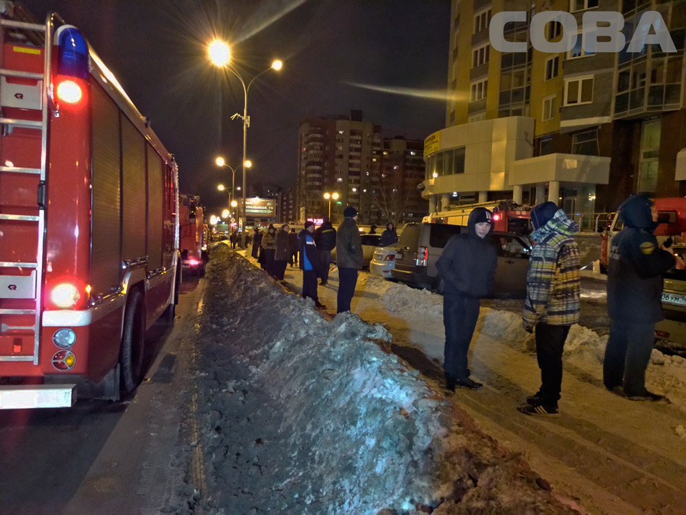 В Екатеринбурге при пожаре в жилом доме погиб человек - Фото 3