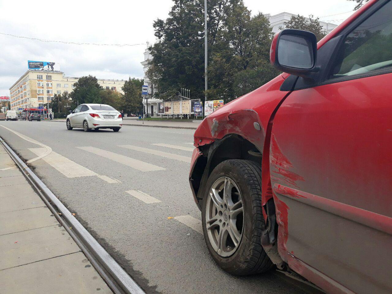 Последние новости екатеринбурга происшествия. Авария БМВ Екатеринбург. Авария Екатеринбург 2019.