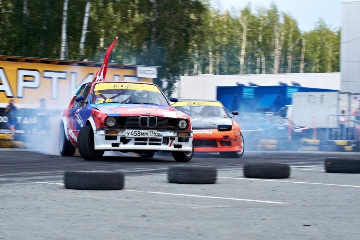 Екатеринбургские гонщики приняли участие во II этапе Открытого чемпионата УрФО по дрифту-2013 - Фото 1