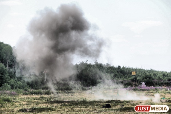 Будет жарко! Подразделения ЦВО перевели военную технику на «летний» режим - Фото 1