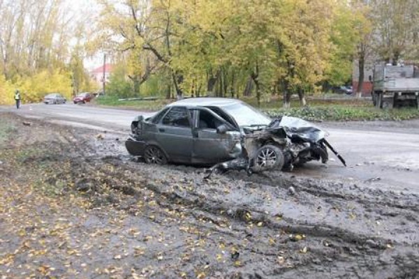 В Асбесте водитель без прав получил тяжелые травмы в ДТП - Фото 1