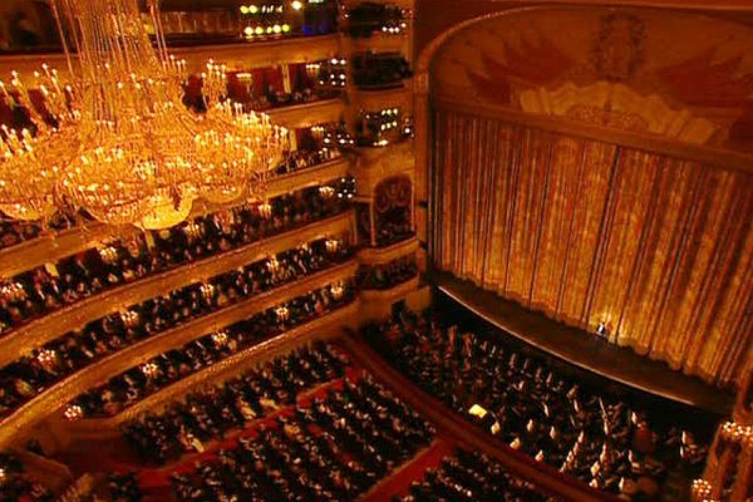 Большой театр зал фото историческая сцена