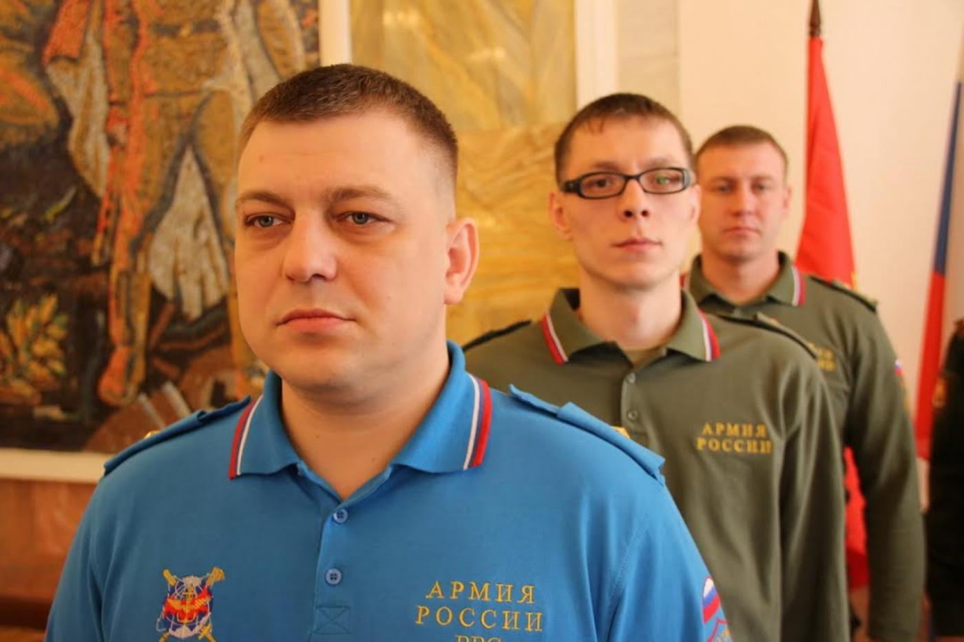 У офицеров Центрального военного округа появился новый элемент формы — армейское поло - Фото 1