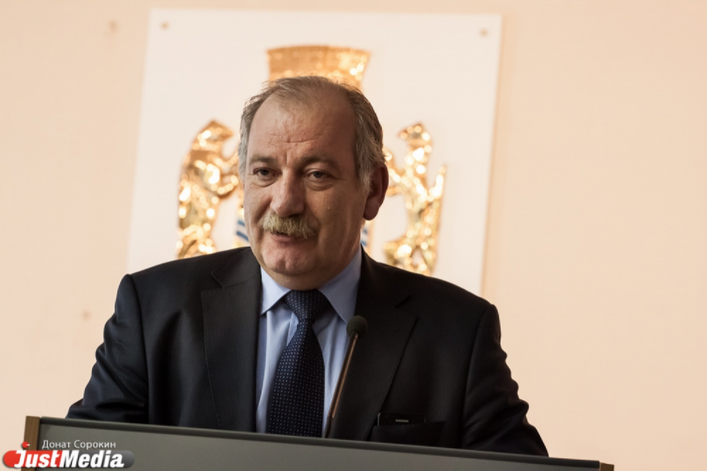 Дорожные службы Екатеринбурга ждут потепления, чтобы приступить к ремонту дорог в полную силу - Фото 1