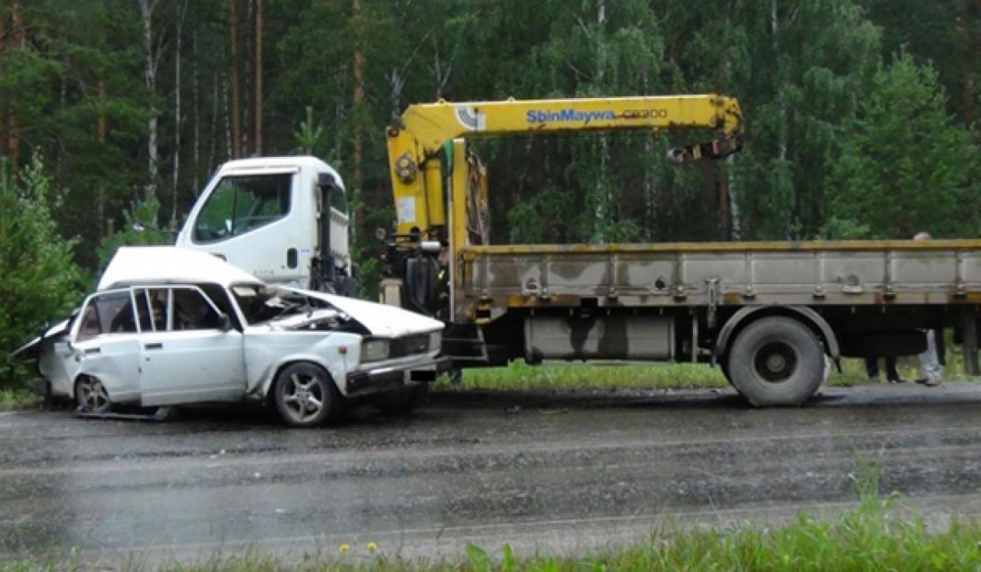 ГИБДД: одной из причин ДТП под Сысертью с двумя погибшими стал неровный асфальт - Фото 1