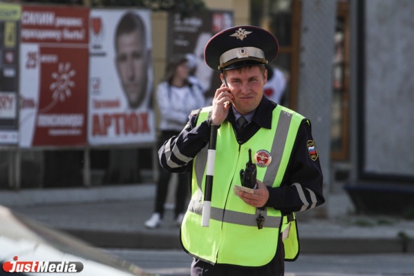 ГИБДД устроила облаву на встрече поклонников низкопосаженных ВАЗов. Организатор встречи арестован - Фото 1