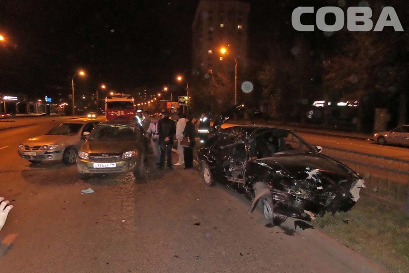 Пьяный лихач без прав устроил автокегельбан на Щербакова - Фото 1