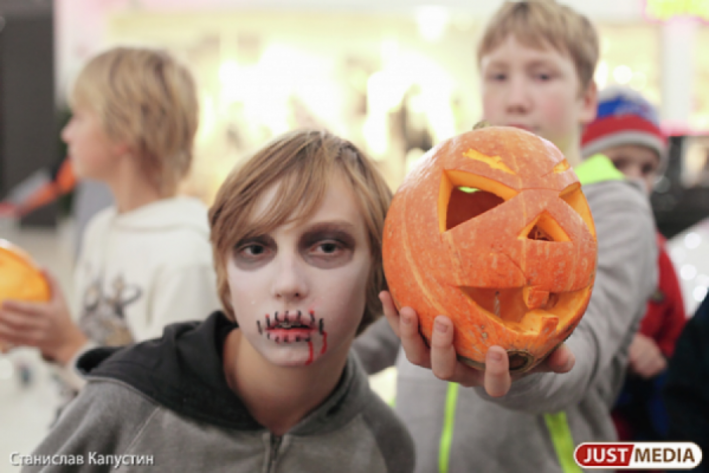 На «Ночь распродаж» в ТРЦ «Гринвич» пройдет тыквенное арт-шоу - Фото 1