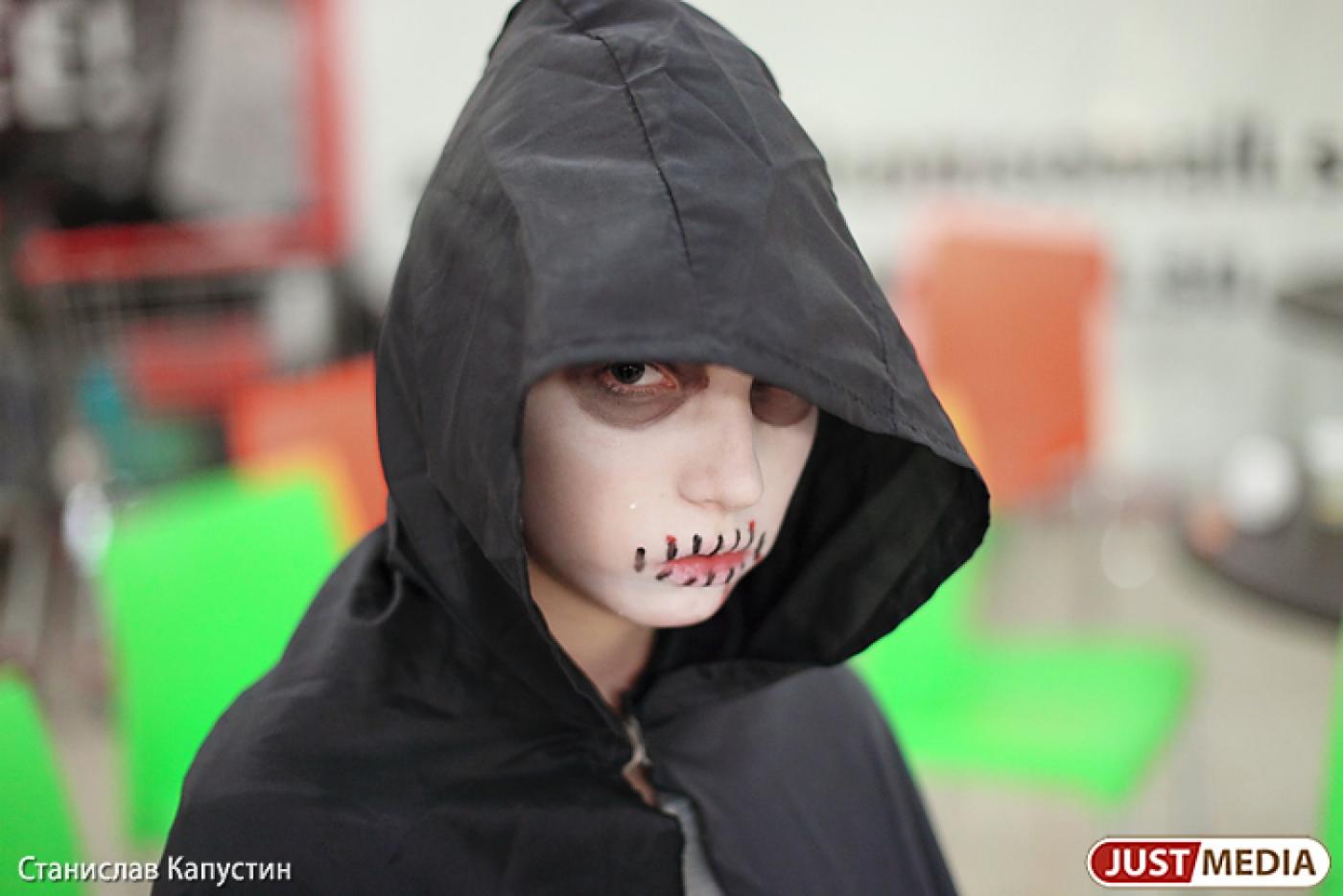 Огненное шоу и световые спецэффекты ждут екатеринбуржцев на самой крупной площадке в Хэллоуин - Фото 1