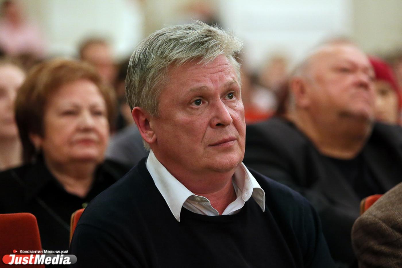 Министр не указ! Экс-худрука скандально прославившегося свердловского колледжа не пускают на работу - Фото 1