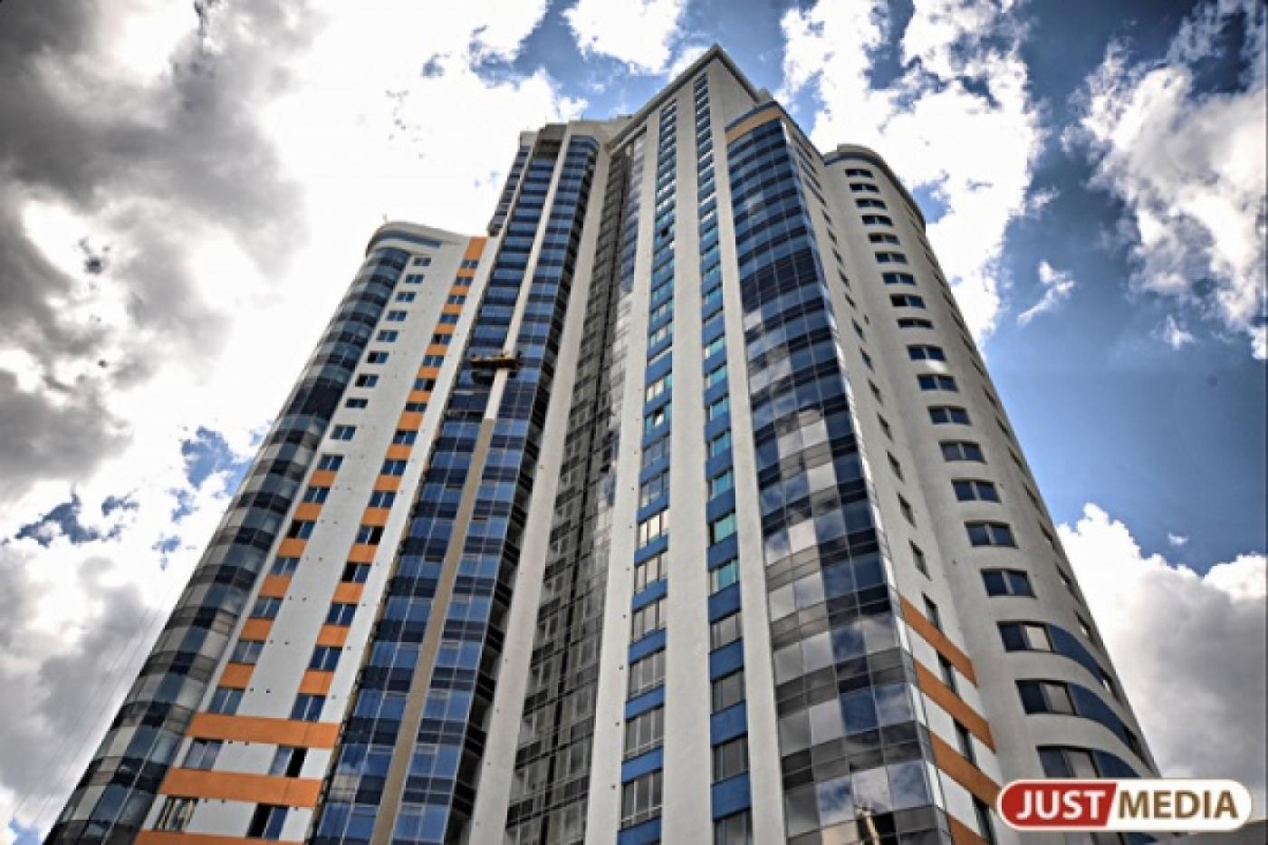 133 ребенка-сироты получили в октябре ключи от новых квартир - Фото 1