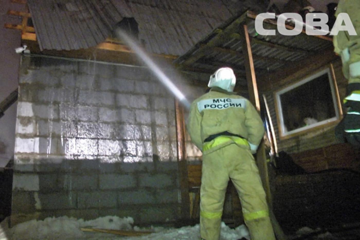 На улице Мраморной горел банный комплекс - Фото 1