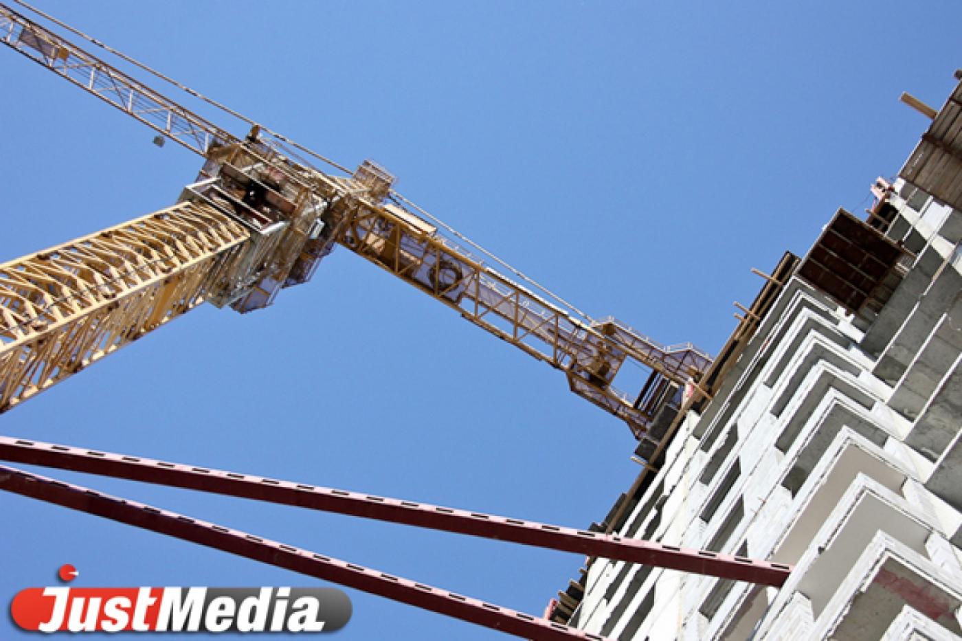 Екатеринбуржцы просят мэрию разобраться с застройщиком бывшей площадки завода ОЦМ - Фото 1