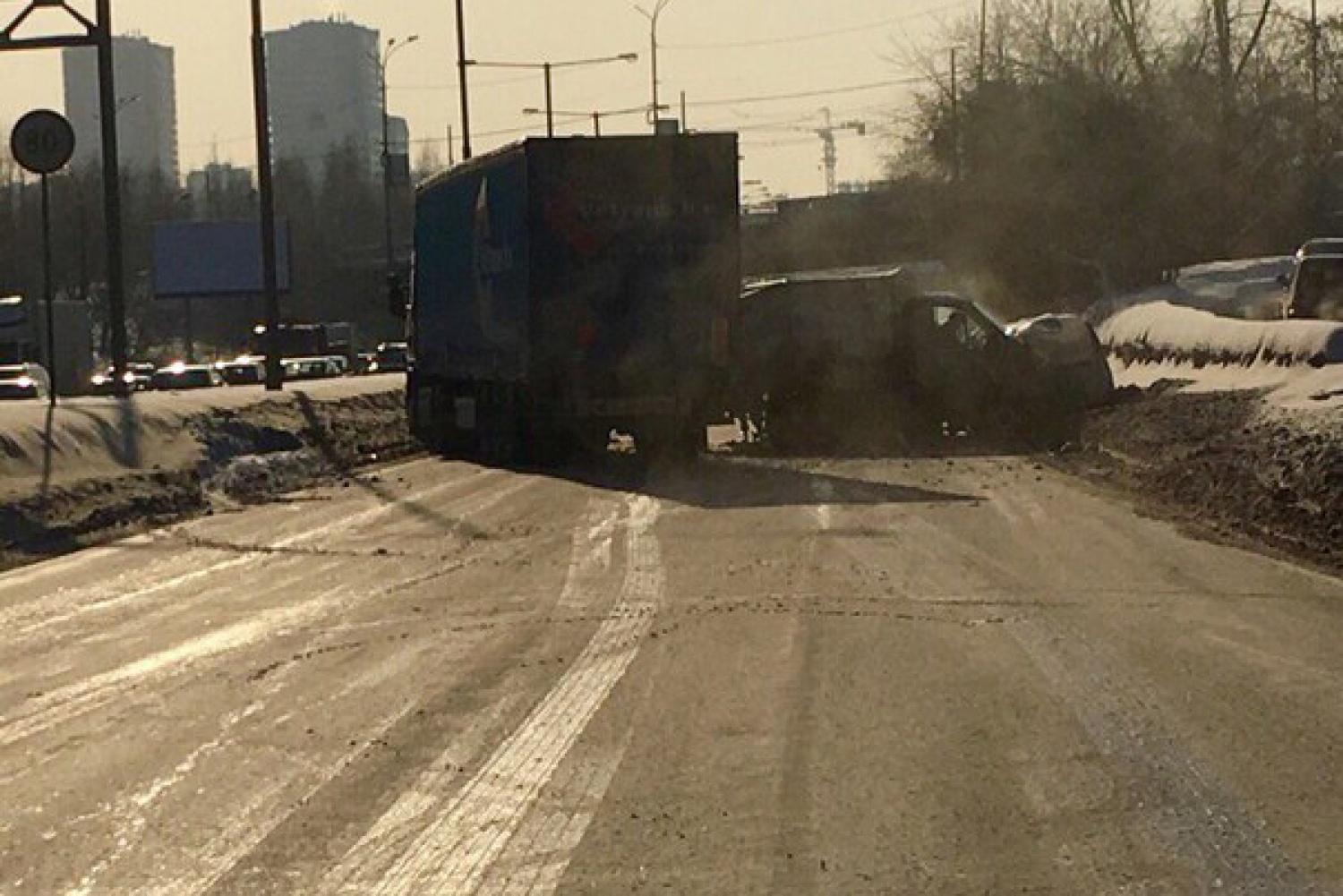 Авария на объездной Екатеринбург. Авария в Екатеринбурге сегодня на объездной.