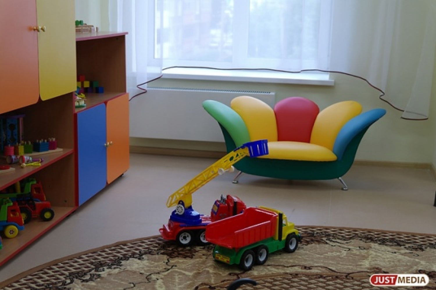 Мебельная партия детская мебель