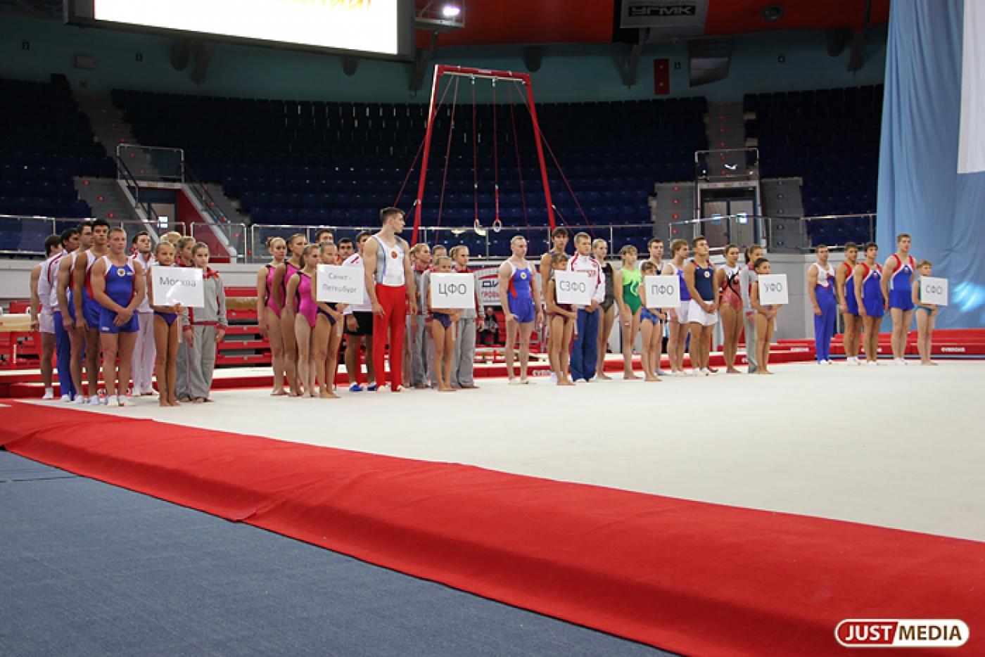 Екатеринбургские гимнастки вернулись с первенства России с серебряными медалями - Фото 1