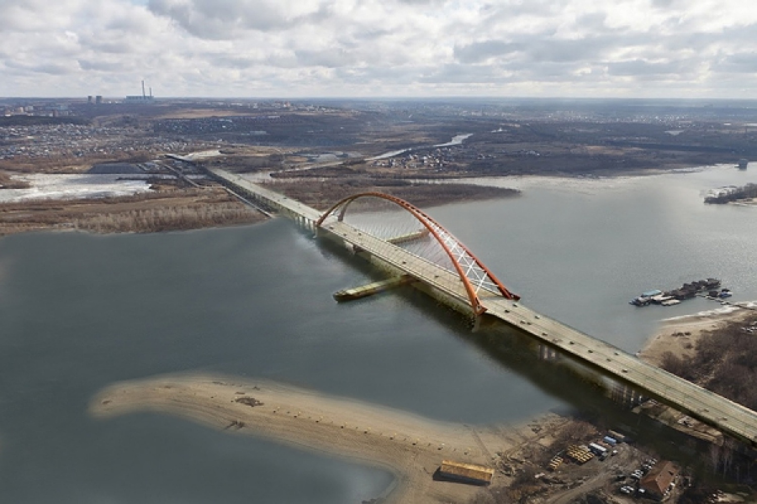 Мост через реку Обь в Новосибирске
