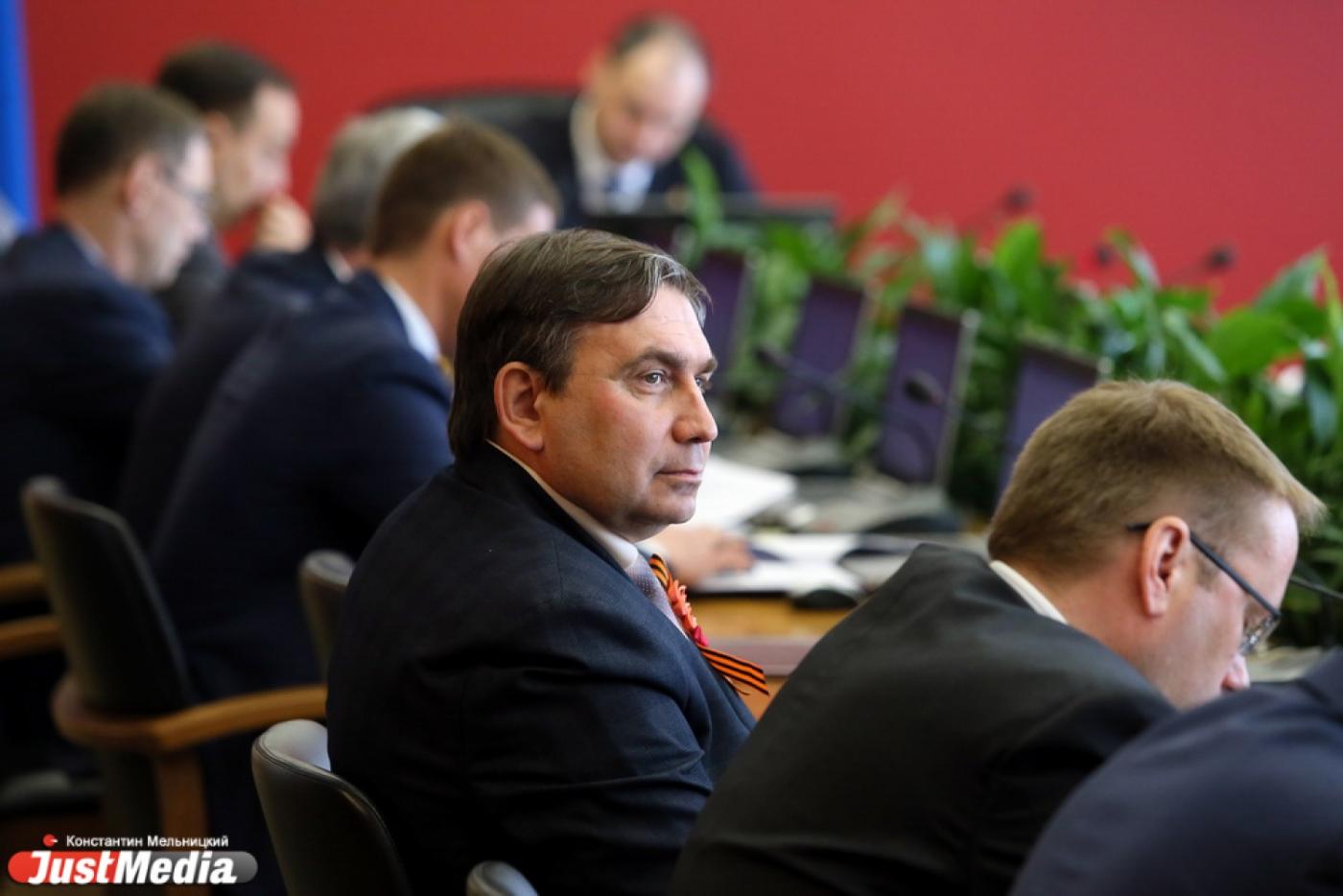 Куйвашев вызвал министра Смирнова на ковер - Фото 1